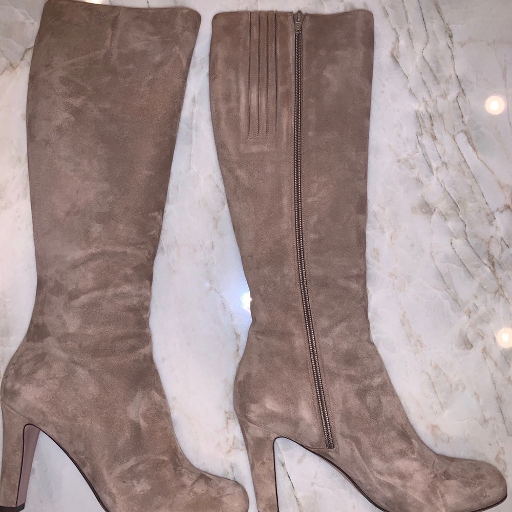 L’AUTRE CHOSE Suede Boots